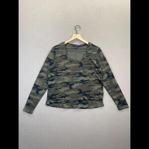 Social Standard Womens Green T-Shirt Camo Long Sleeve Scoop Neck Size Large